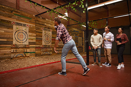 Axe throwing at Throw Axe