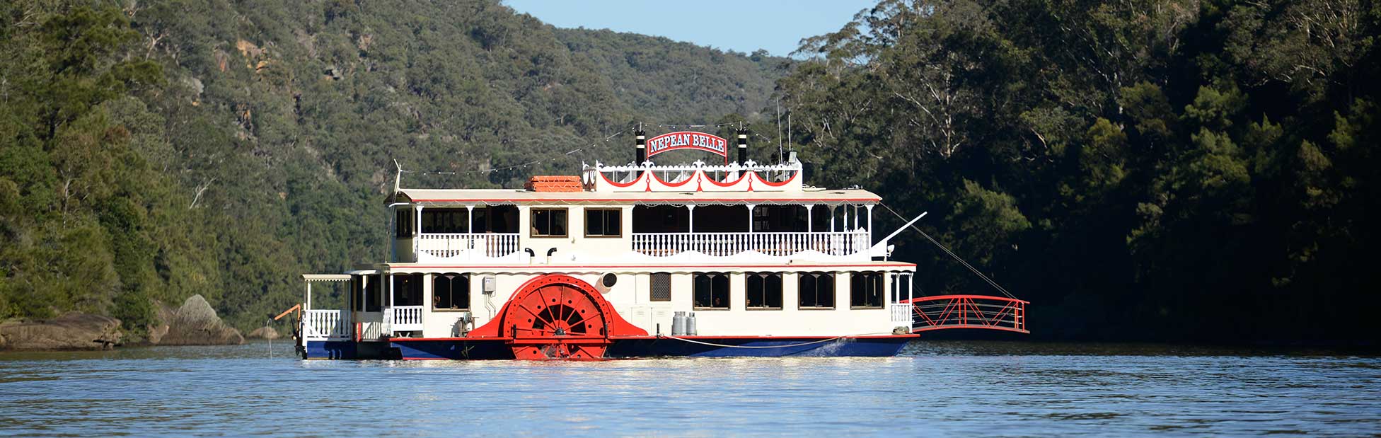 Nepean Belle turning around in Nepean Gorge