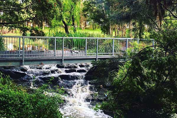 Werrington Lakes Reserve Parkrun Bridge in park