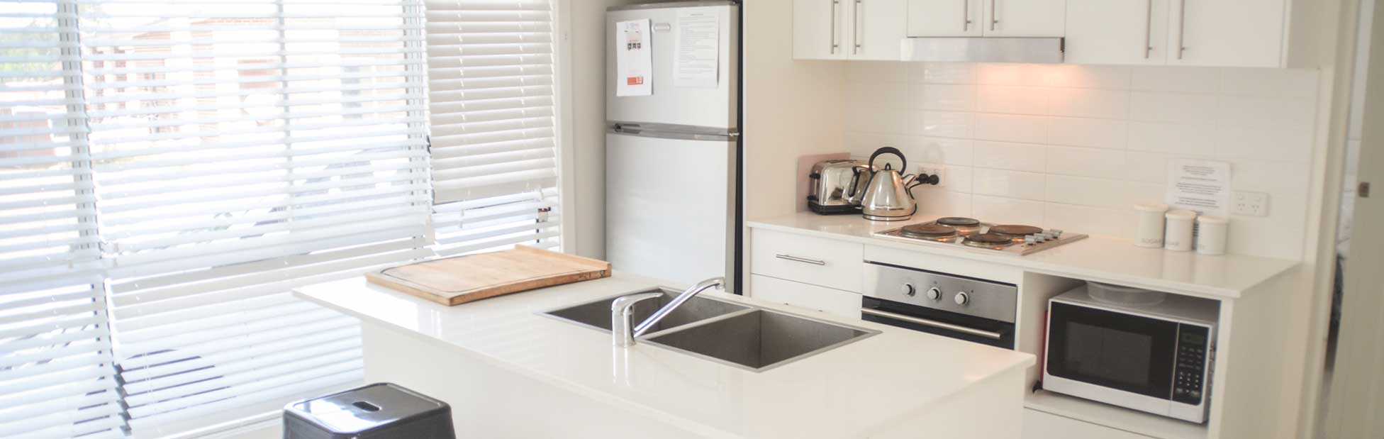 Image of a white kitchen