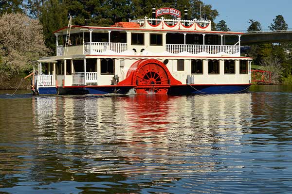 Photo of the Nepean Belle ship on the Nepean River