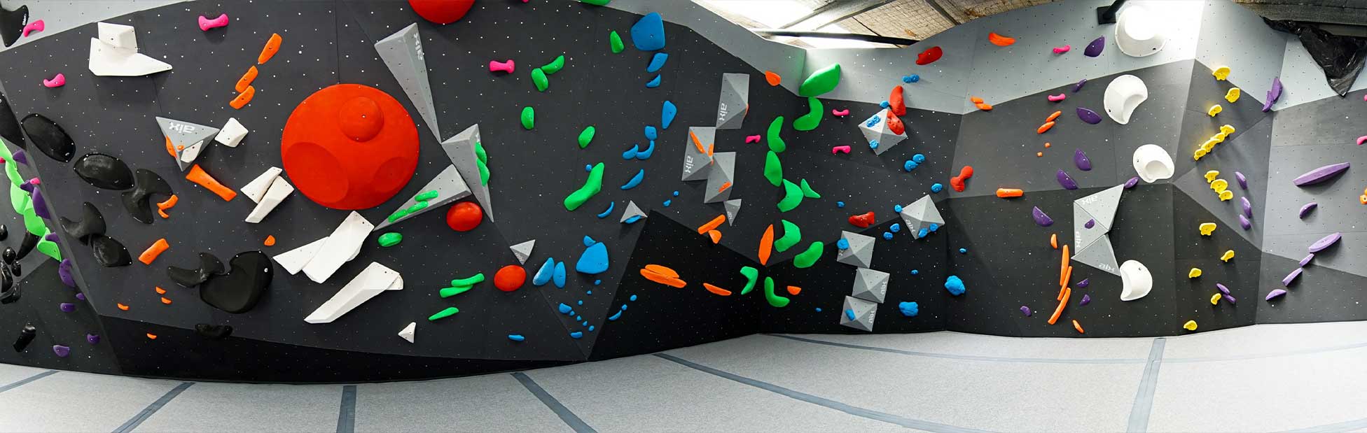 Climbing wall